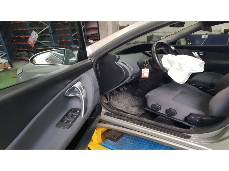 nissan primera berlina (p12) del año 2003
