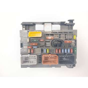 CAJA RELES / FUSIBLES 9675877980 