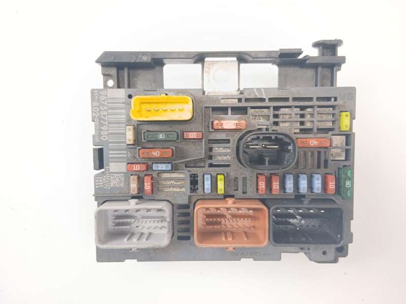 CAJA RELES / FUSIBLES 9675877980 