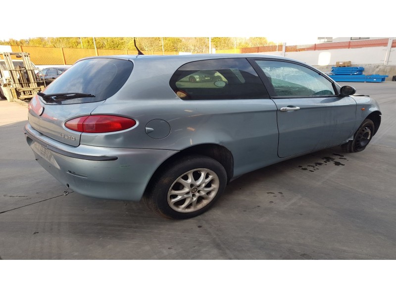 alfa romeo 147 (190) del año 2001