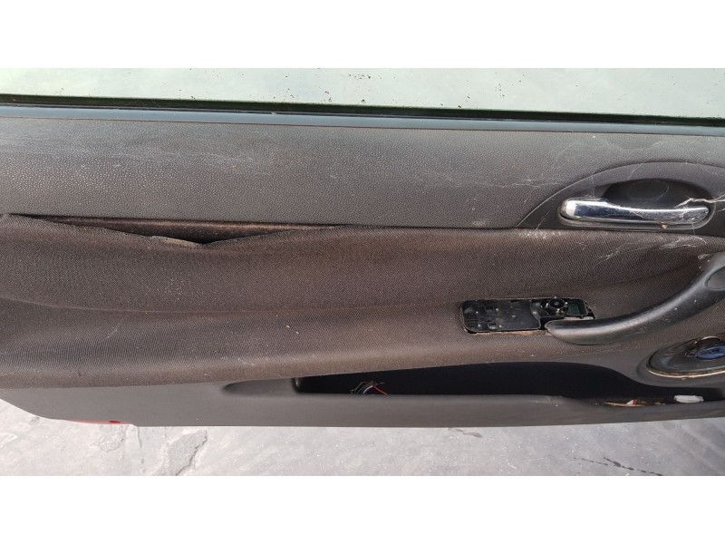 alfa romeo 147 (190) del año 2001