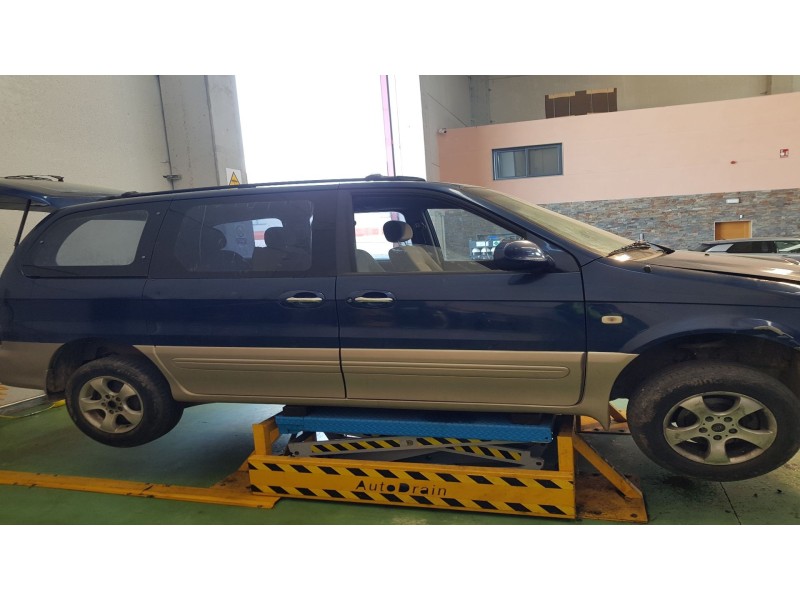 kia carnival ii del año 2001