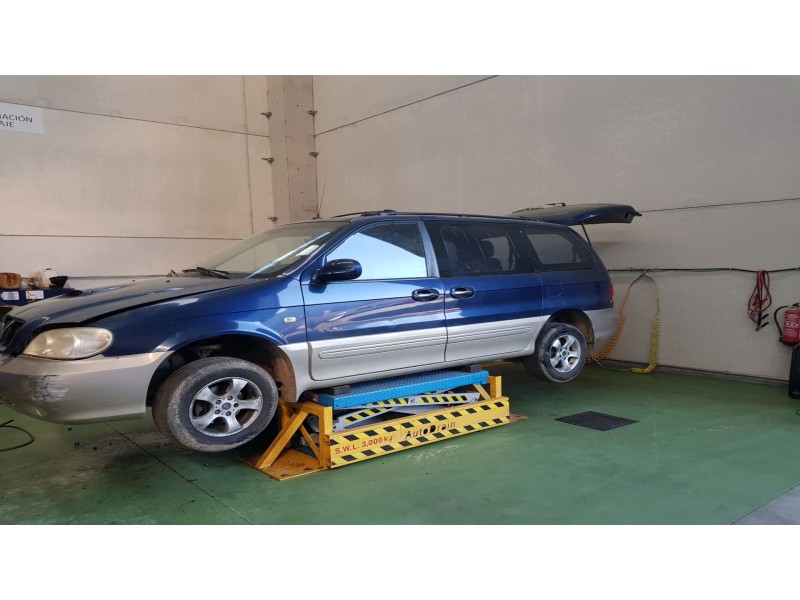kia carnival ii del año 2001