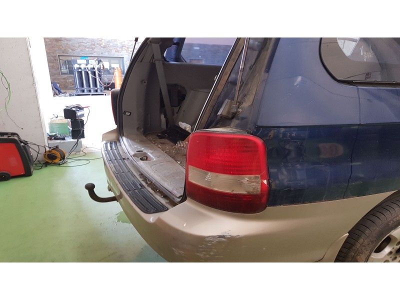 kia carnival ii del año 2001