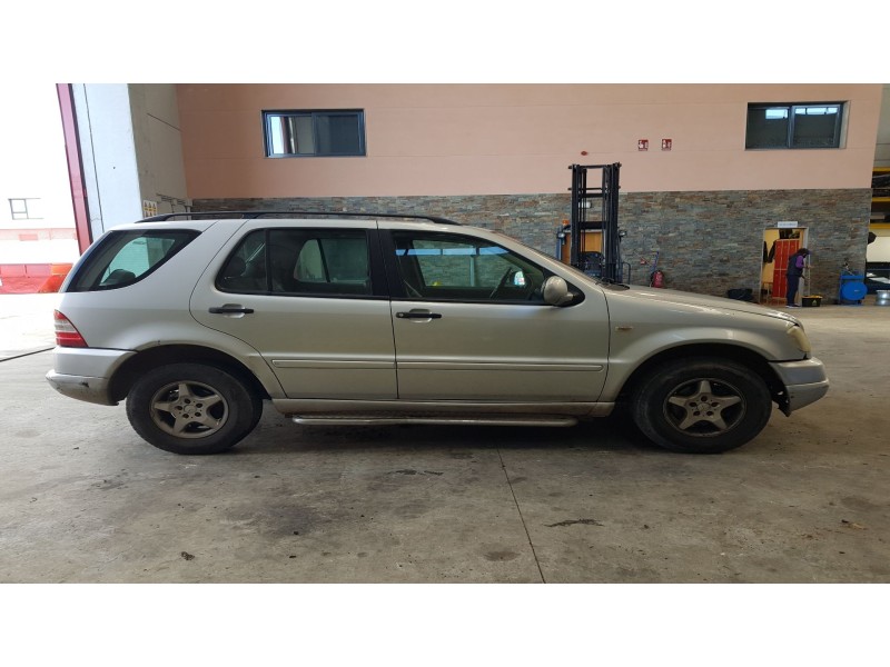 mercedes-benz clase m (w163) del año 1998