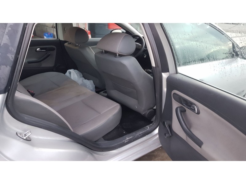 seat cordoba berlina (6l2) del año 2002