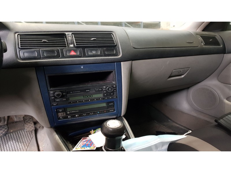 volkswagen golf iv berlina (1j1) del año 1997