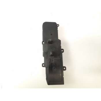 MANDO ELEVALUNAS DELANTERO DERECHO 30505L 