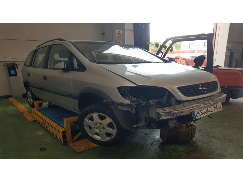 opel zafira a del año 2000