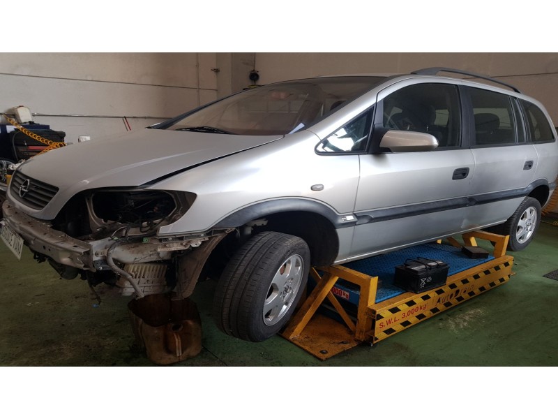 opel zafira a del año 2000