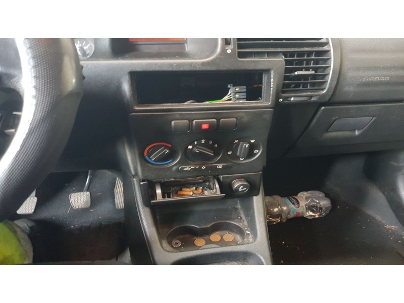 opel zafira a del año 2000