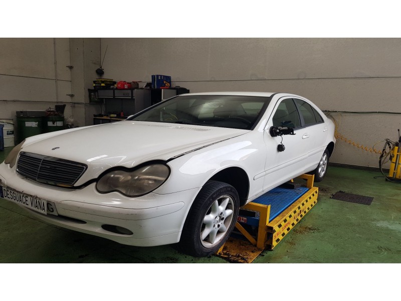 mercedes clase c (w203) berlina del año 2000