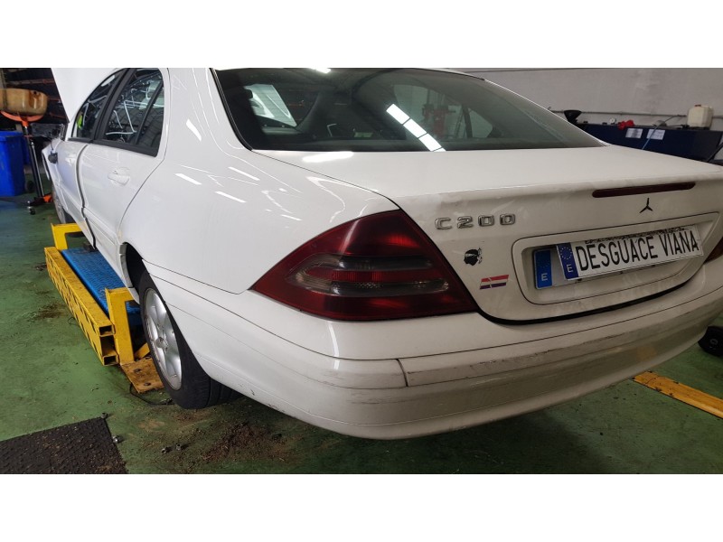 mercedes clase c (w203) berlina del año 2000