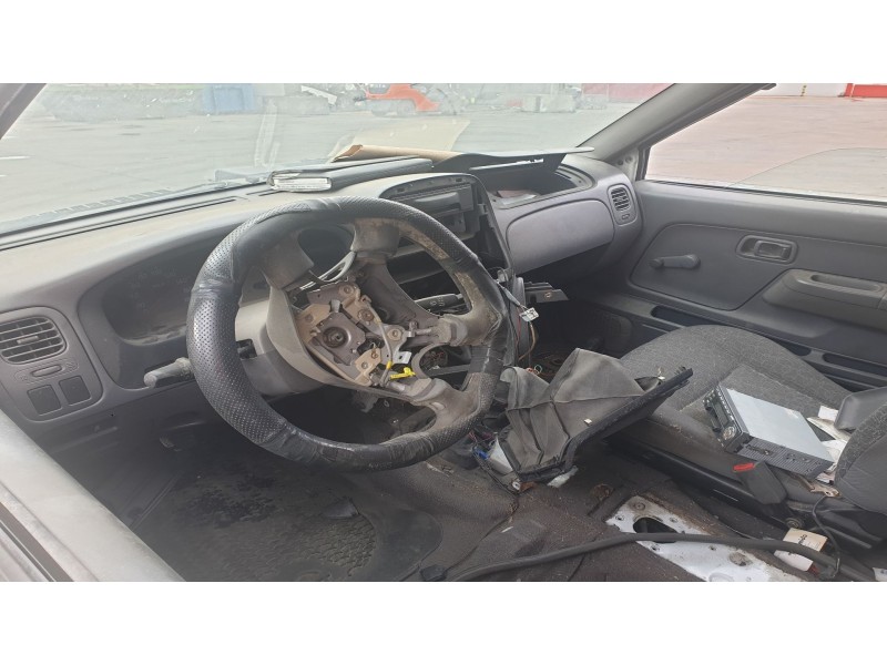 nissan navara (d22) del año 2001