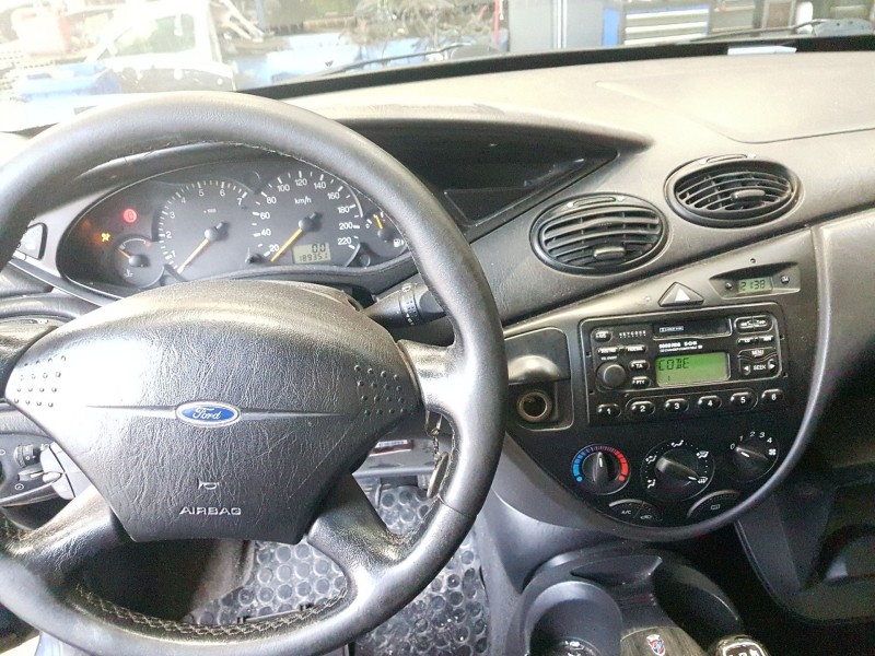 ford focus i sedán (dfw) del año 1999