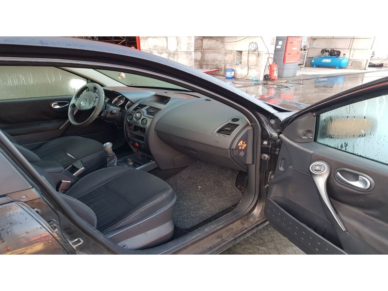 renault megane ii berlina 5 p del año 2002