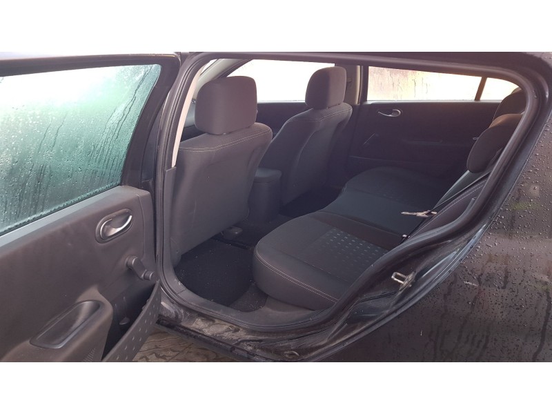 renault megane ii berlina 5 p del año 2002