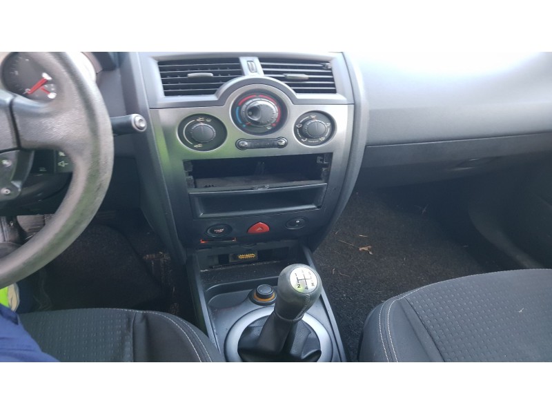 renault megane ii berlina 5 p del año 2002