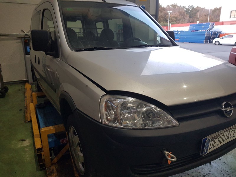 opel combo (corsa c) del año 2001