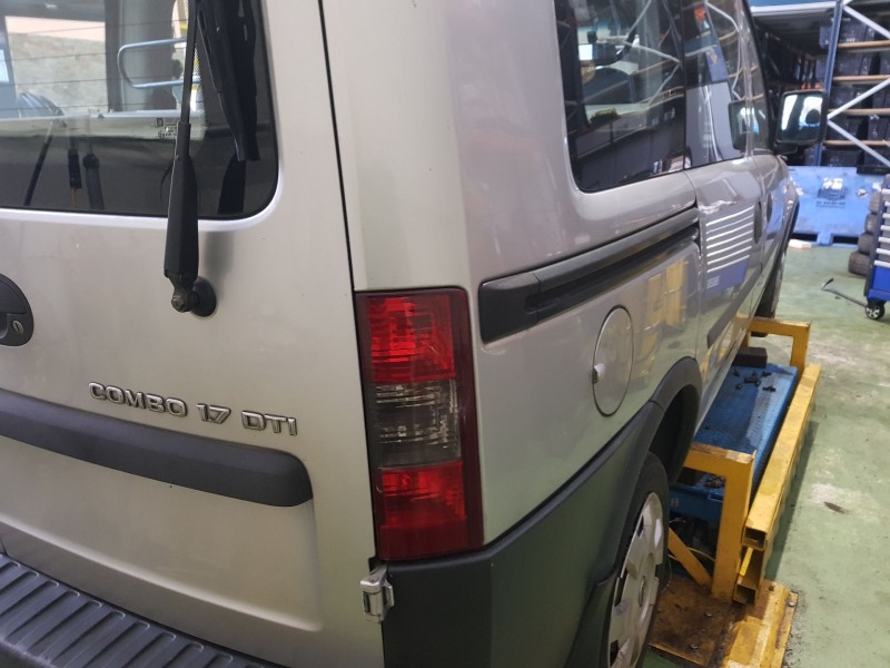 opel combo (corsa c) del año 2001