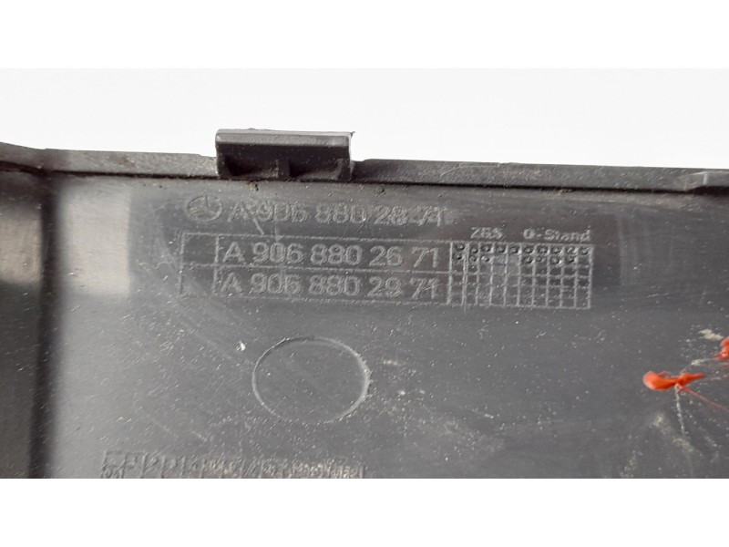 Recambio de molduras traseras para mercedes sprinter 3,5-t furgón (906) 316 cdi referencia OEM IAM A9068802871  