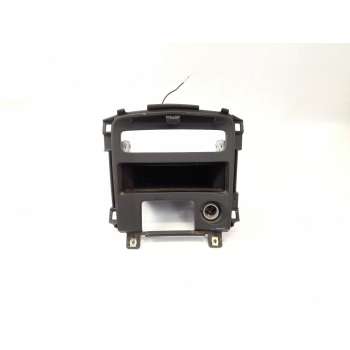 MOLDURA 68413AV700 
