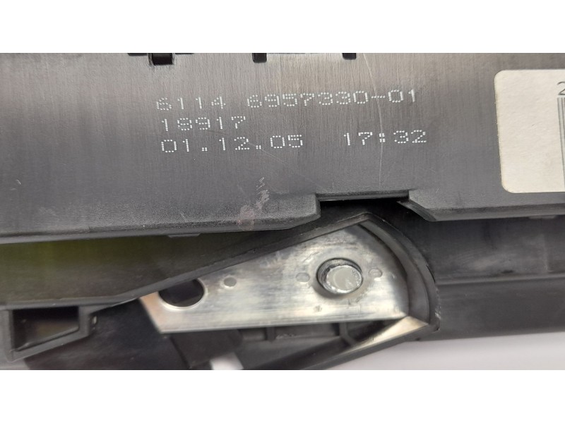 Recambio de caja reles / fusibles para bmw serie 5 berlina (e60) 535 d referencia OEM IAM 6957330 61146957330 6114695733001
