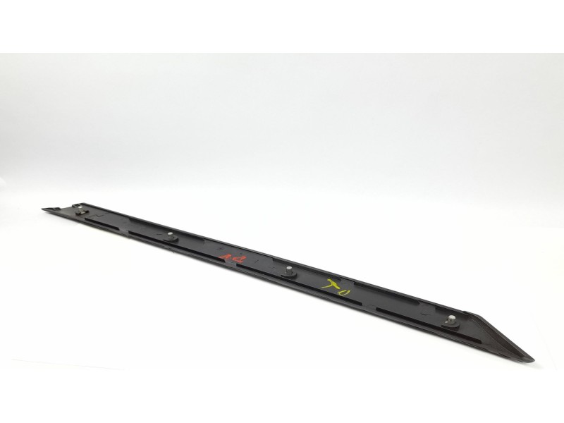 Recambio de moldura para bmw serie 3 berlina (e46) 320d referencia OEM IAM 8213996  