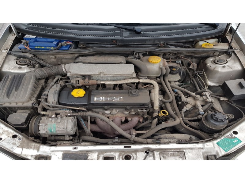 opel corsa b del año 1996