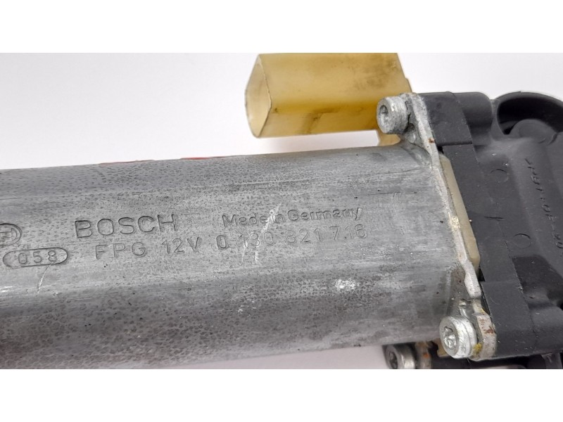 Recambio de motor elevalunas delantero izquierdo para bmw serie 3 berlina (e46) 320d referencia OEM IAM 0130821716  