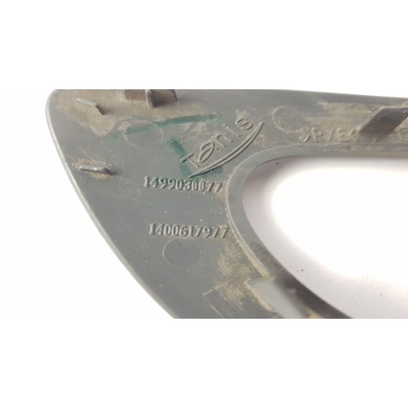 Recambio de moldura para peugeot expert furgón (229) 2.0 hdi referencia OEM IAM 1499030077 1400617977 