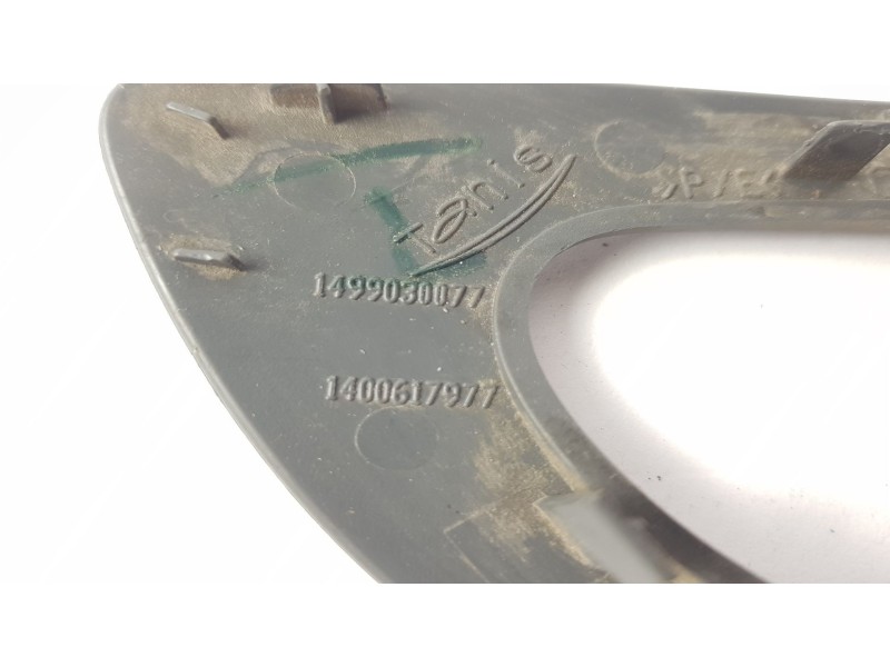 Recambio de moldura para peugeot expert furgón (229) 2.0 hdi referencia OEM IAM 1499030077 1400617977 