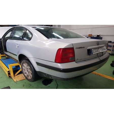 Recambio de piloto trasero derecho para renault megane i classic (la0) 1.9 dti (la08, la0n) referencia OEM IAM 7700428059  