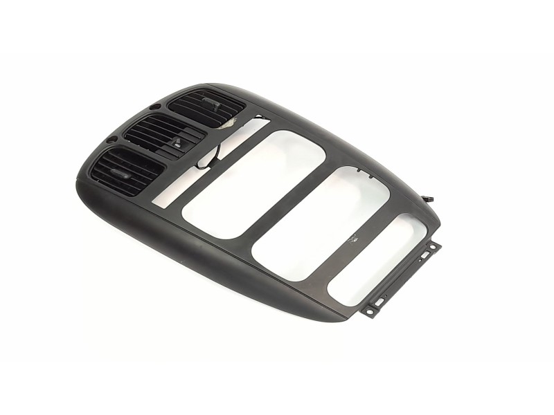 Recambio de rejilla del aire delantera central para chrysler voyager (rg) 2.4 cat referencia OEM IAM P12221076A  