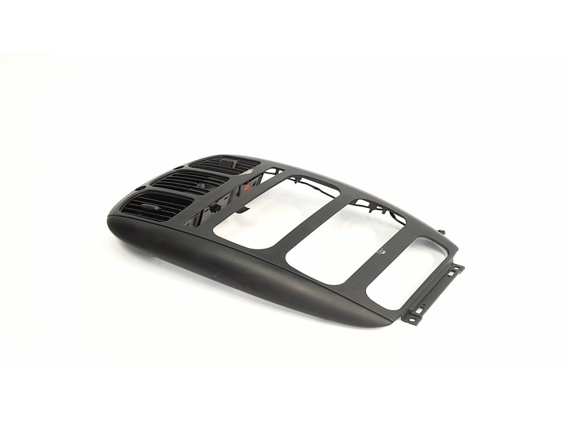 Recambio de rejilla del aire delantera central para chrysler voyager (rg) 2.4 cat referencia OEM IAM P12221076A  