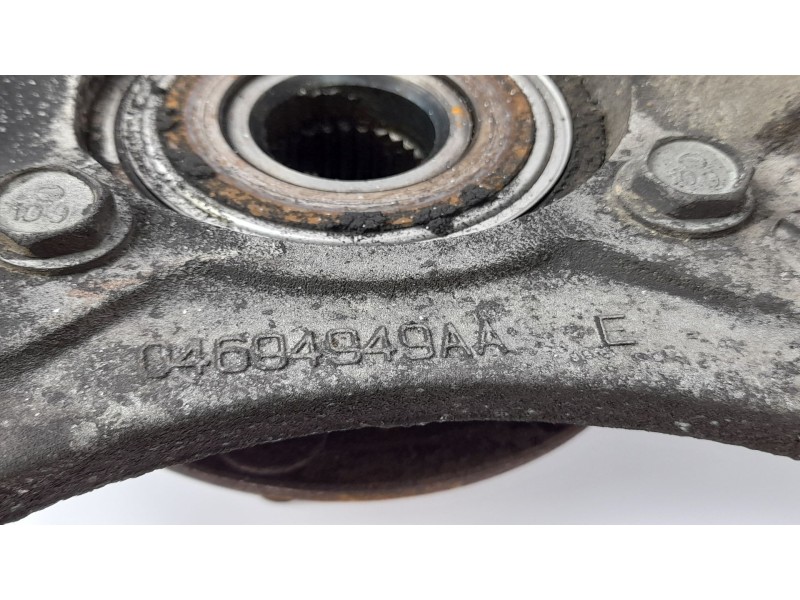 Recambio de mangueta delantera izquierda para chrysler voyager (rg) 2.4 cat referencia OEM IAM 04694949AA  