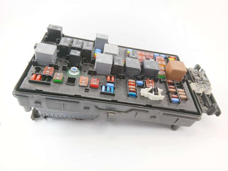 CAJA RELES / FUSIBLES 13255300 