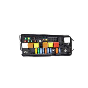 CAJA RELES / FUSIBLES 13240247 460023260 519181101