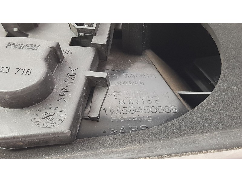 Recambio de piloto trasero derecho para seat toledo (1m2) 1.9 tdi referencia OEM IAM 1M5945096B  
