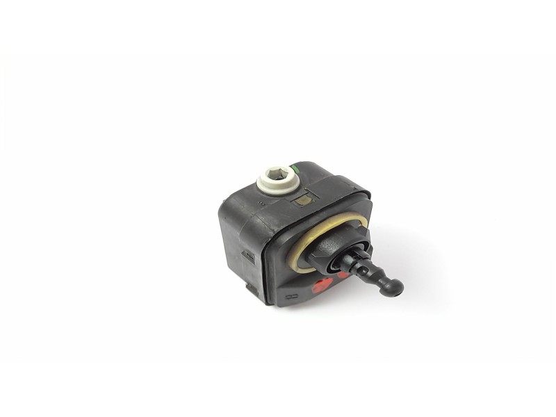 Recambio de motor regulacion faros para toyota yaris (ksp9/scp9/nlp9) básico referencia OEM IAM 89036766  
