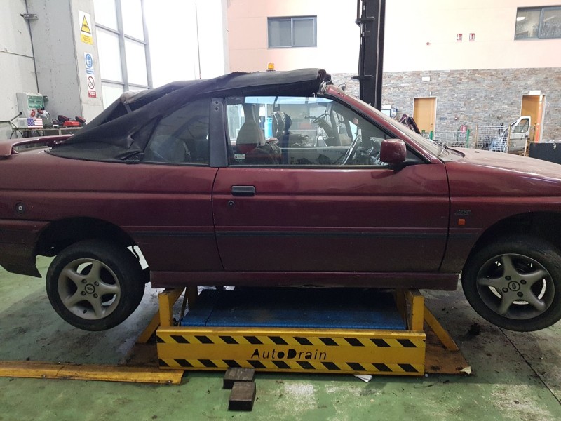 ford escort v descapotable (all) del año 1990