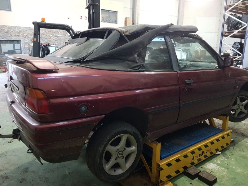 ford escort v descapotable (all) del año 1990
