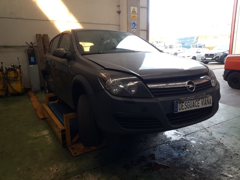 opel astra h (a04) del año 2004