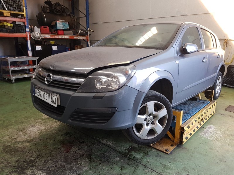 opel astra h (a04) del año 2004