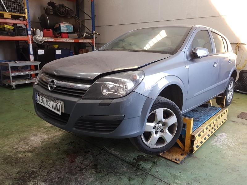 opel astra h (a04) del año 2004