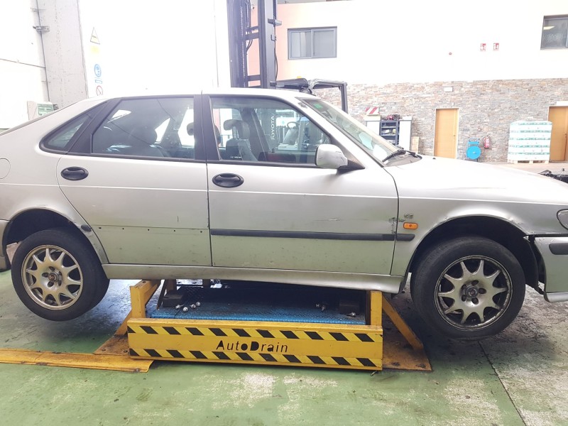 saab 9-3 (ys3d) del año 2000