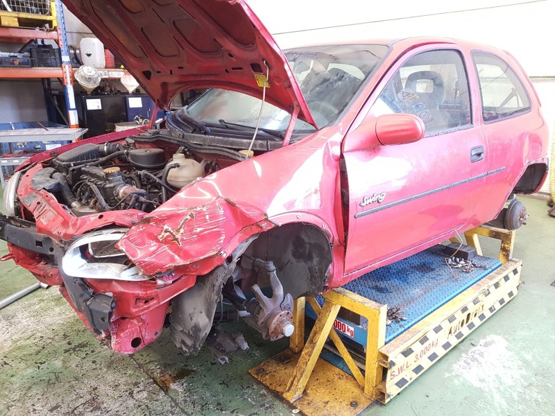 opel corsa b (s93) del año 1993