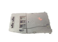 Recambio de caja reles / fusibles para renault scenic ii 1.5 dci diesel referencia OEM IAM 8200780018A  