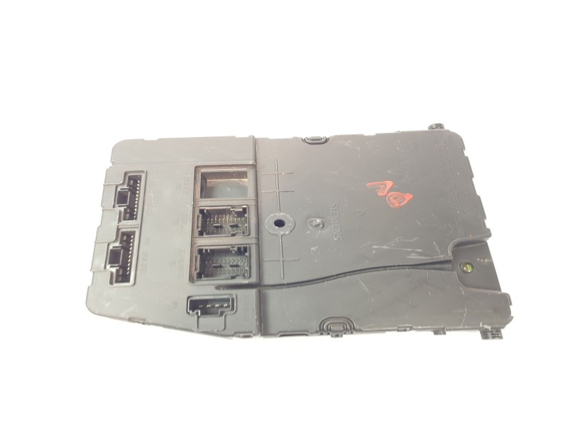 Recambio de caja reles / fusibles para renault scenic ii 1.5 dci diesel referencia OEM IAM 8200780018A  