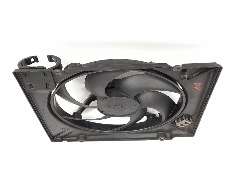 Recambio de electroventilador para renault megane i (ba0/1_) 1.9 tdi referencia OEM IAM 8240156 7700784652 